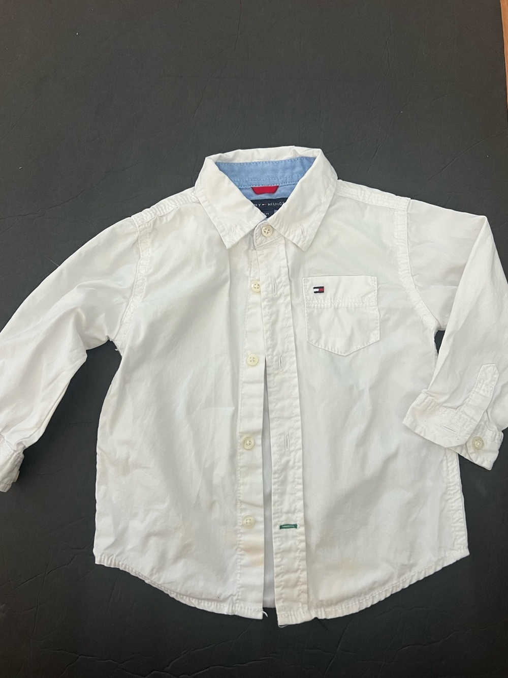24m Tommy Hilfiger White Long-Sleeve Button-Down Shirt for Kids NWOT never worn